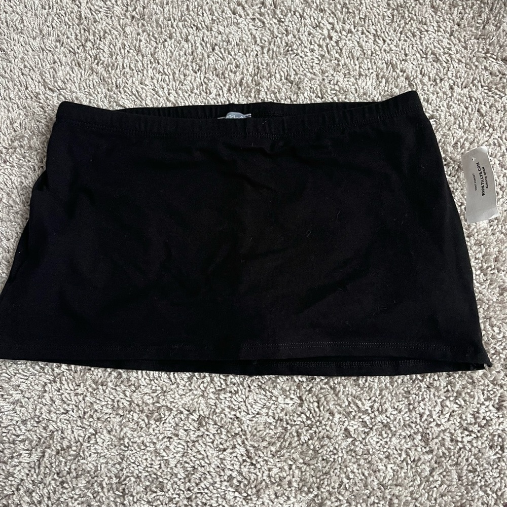tilly’s black mini skirt